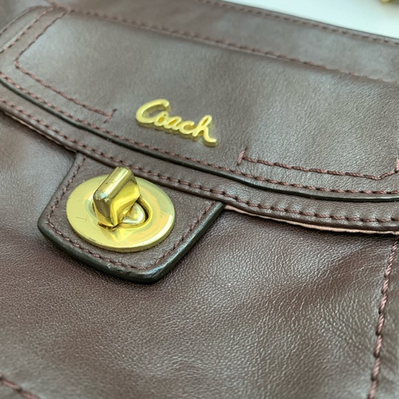 Authentic Original Coach crossbody bag - Picture 8 of 8